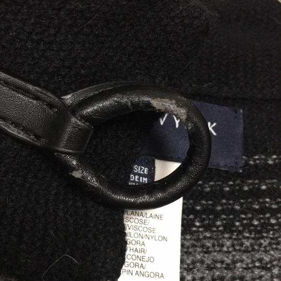 Jones New York Signature Poncho w/toggles + snaps - Picture 7 of 16